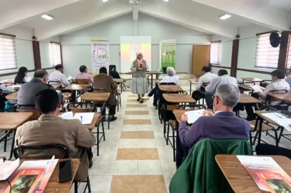 Enfoque y Directrices de la CEB, un instrumento de comunión que fue presentado a la  Comunidad Educativa de la Iglesia Católica Boliviana